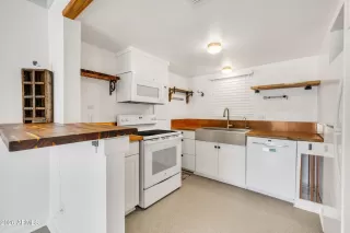 Photo #4: 6996248 Listing 