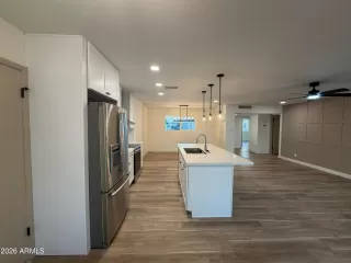 Photo #4: 6996249 Listing 