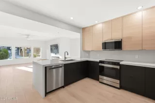 Photo #2: 6996296 Listing 