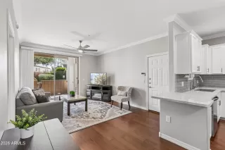 Photo #2: 6996299 Listing 