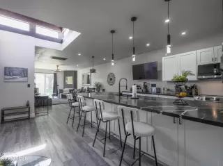 Photo #6: 6996304 Listing 