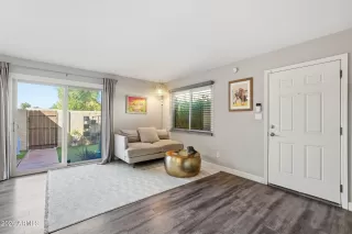 Photo #1: 6996383 Listing 