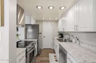 Photo #2: 6996383 Listing 