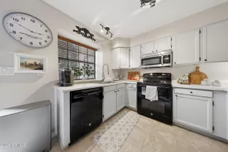 Photo #2: 6996405 Listing 