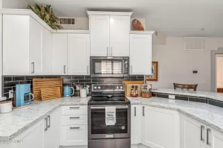 Photo #5: 6996634 Listing 