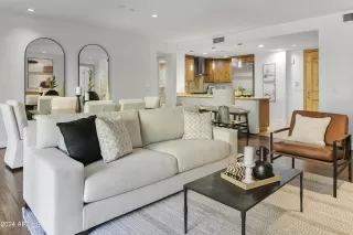 Photo #6: 6996822 Listing 