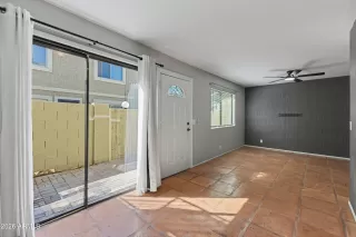 Photo #4: 6996972 Listing 