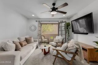 Photo #2: 6997250 Listing 