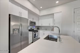 Photo #5: 6997259 Listing 