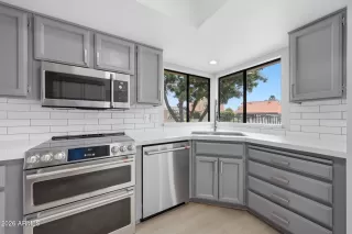 Photo #5: 6997360 Listing 