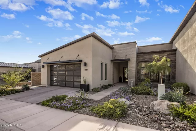 MLS: 6997600 Condo For Sale