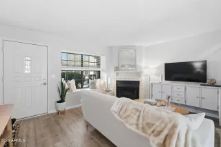 Photo #2: 6997680 Listing 