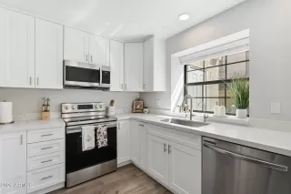 Photo #3: 6997680 Listing 