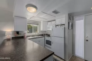 Photo #5: 6997917 Listing 