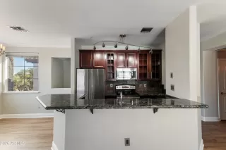 Photo #5: 6997983 Listing 