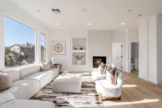 Photo #3: 6998013 Listing 