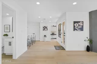 Photo #6: 6998184 Listing 