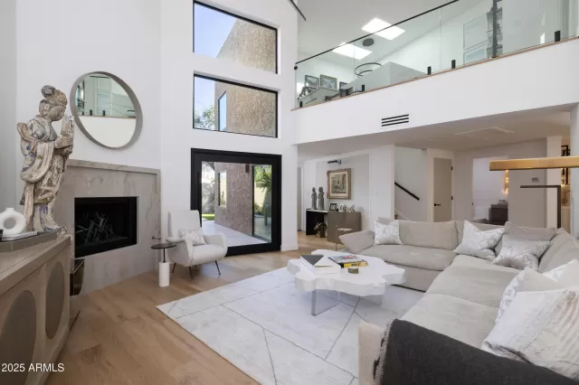 MLS: 6998476 Condo For Sale