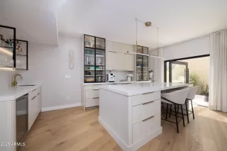 Photo #5: 6998476 Listing 