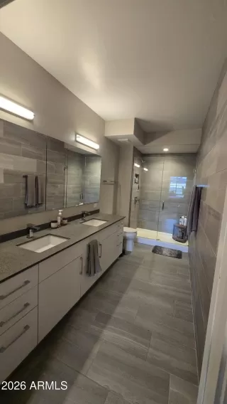 Photo #6: 6998611 Listing 