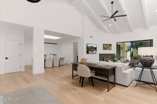 Photo #5: 6998817 Listing