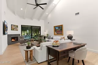 Photo #6: 6998817 Listing