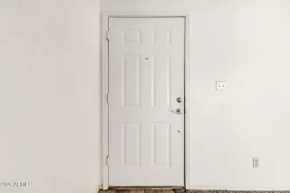 Photo #5: 6998851 Listing