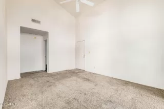 Photo #6: 6998851 Listing