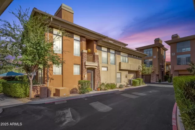 MLS: 6998908 Condo For Sale