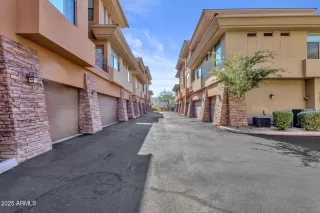 Photo #5: 6998908 Listing