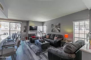 Photo #2: 6998935 Listing