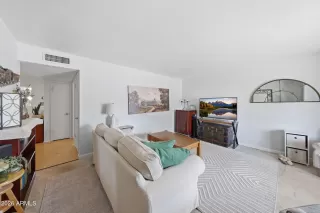 Photo #1: 6999065 Listing 