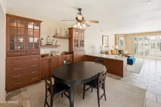 Photo #5: 6999137 Listing 