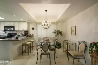 Photo #6: 6999398 Listing