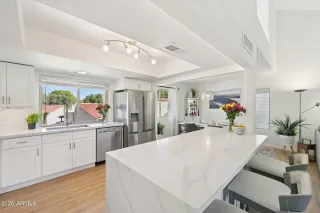 Photo #6: 6999411 Listing 