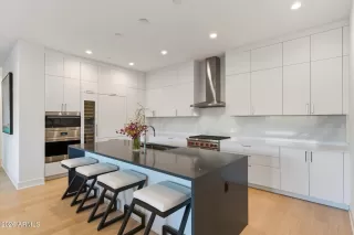 Photo #2: 6999569 Listing 