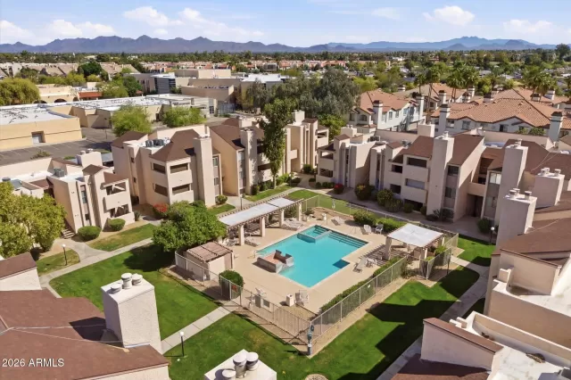 MLS: 6999678 Condo For Sale