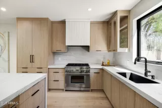 Photo #6: 6999821 Listing 