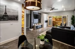 Photo #1: 7000006 Listing