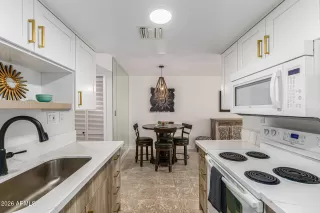 Photo #5: 7000089 Listing 