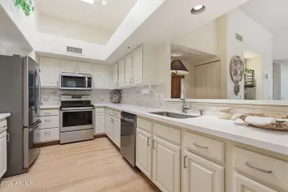 Photo #3: 7000635 Listing