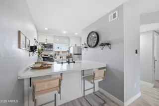 Photo #2: 7000683 Listing 