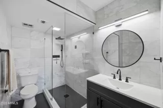 Photo #5: 7000683 Listing 