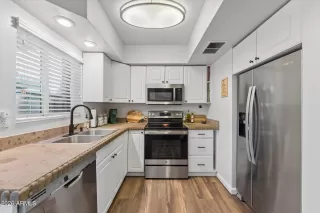 Photo #1: 7000858 Listing 