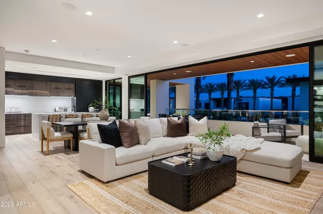 MLS: 7000863 Condo For Sale