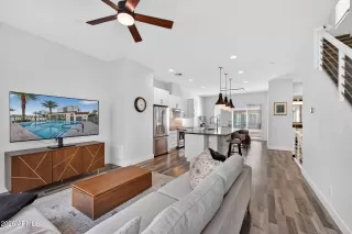 Photo #2: 7001074 Listing 