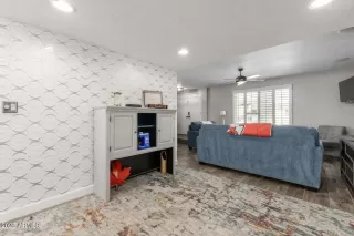 Photo #6: 7001331 Listing