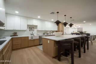 Photo #3: 7001433 Listing