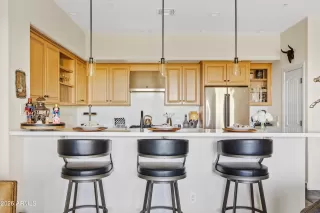 Photo #6: 7001874 Listing