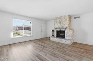 Photo #4: 7001884 Listing 